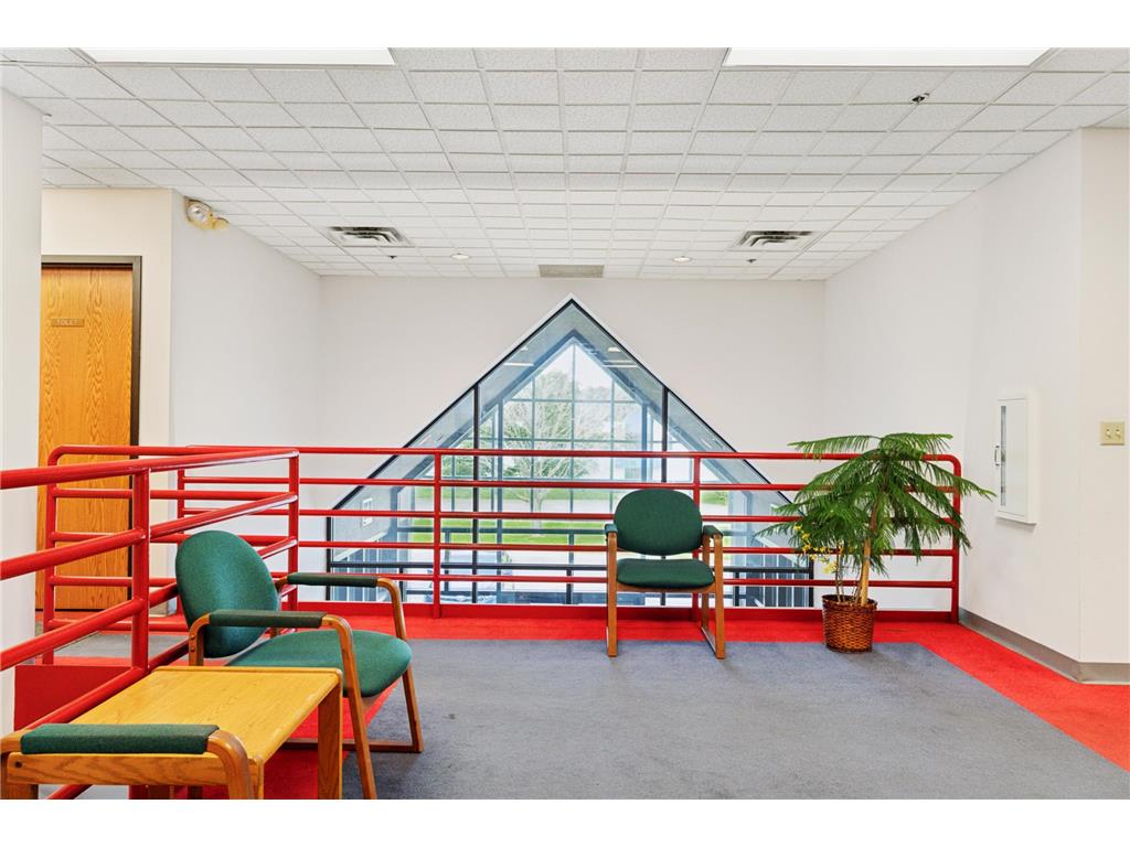 405 Commerce Court Vadnais Heights MN 55127 6817541 image7