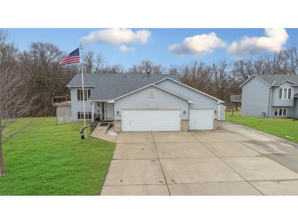405 E Woodridge Drive Le Center MN 56057 6675310 image1