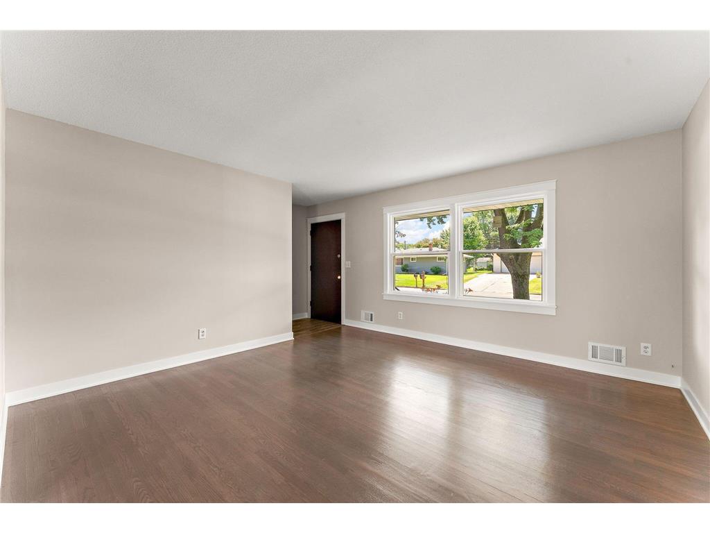 405 Judith Avenue Roseville MN 55113 6766088 image16