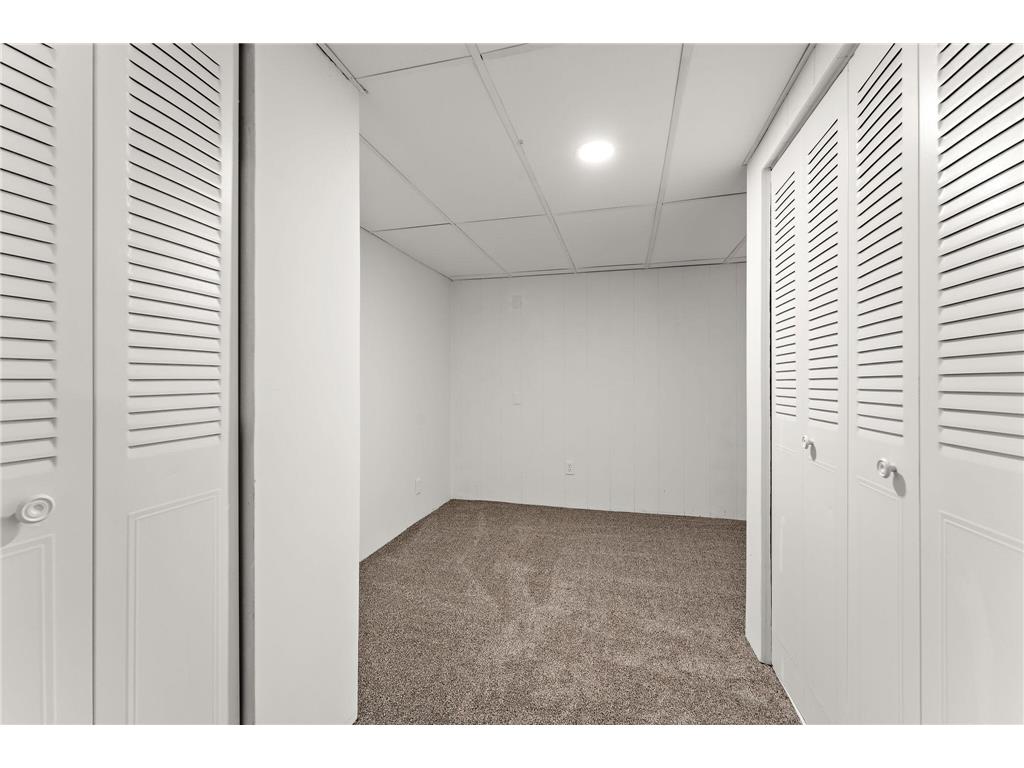 405 Judith Avenue Roseville MN 55113 6766088 image28