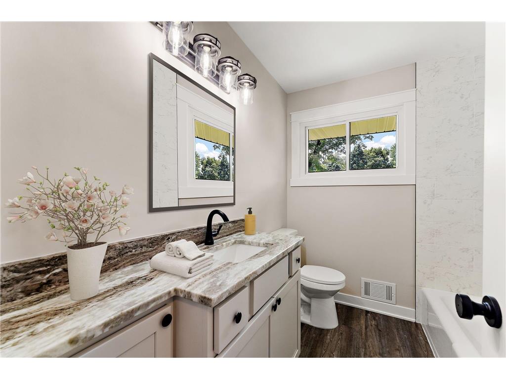 405 Judith Avenue Roseville MN 55113 6766088 image8