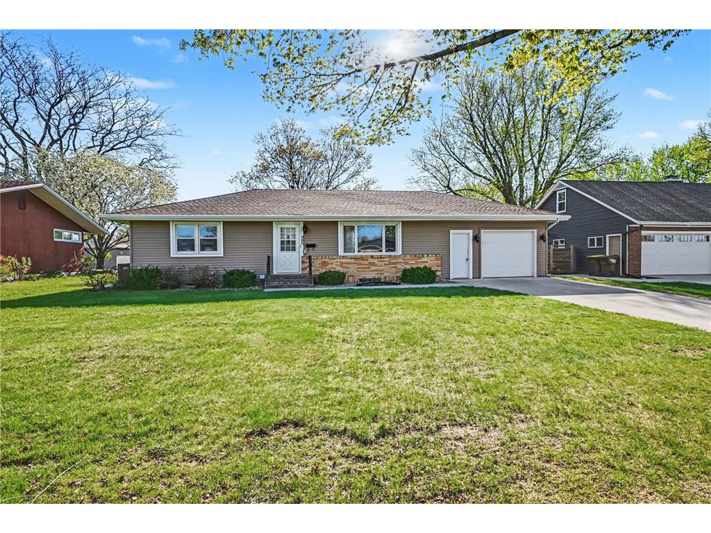 405 Lincoln Avenue N New Prague MN 56071 7019279 image1