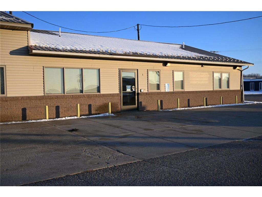 405 Meeker Avenue E Eden Valley MN 55329 7020782 image1