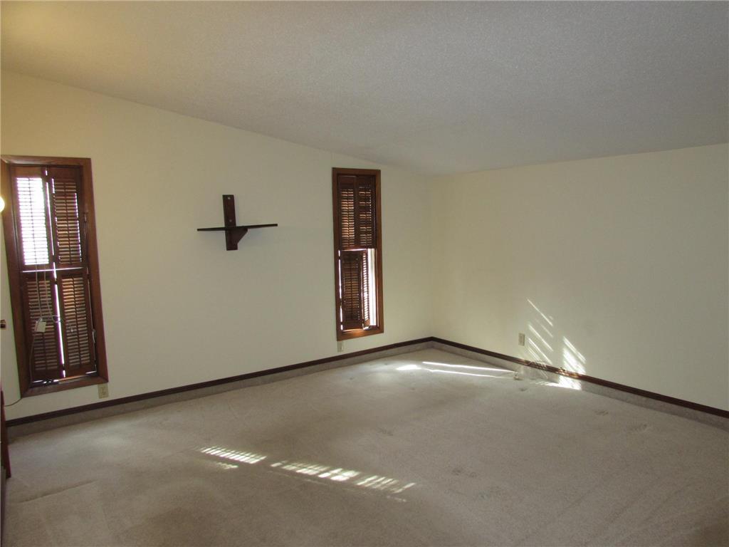 405 N 1st Avenue W Truman MN 56088 7049239 image10