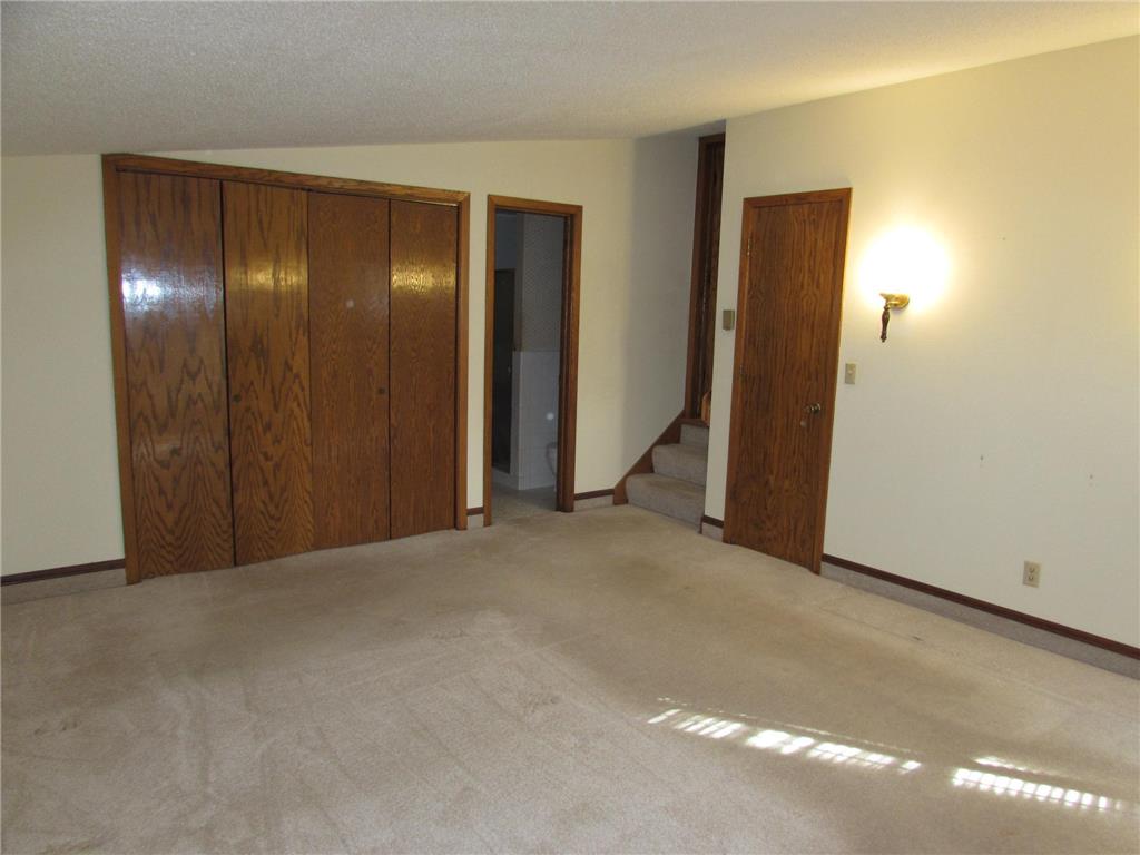405 N 1st Avenue W Truman MN 56088 7049239 image11