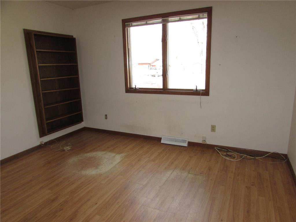 405 N 1st Avenue W Truman MN 56088 7049239 image16