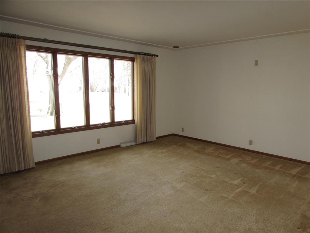 405 N 1st Avenue W Truman MN 56088 7049239 image3