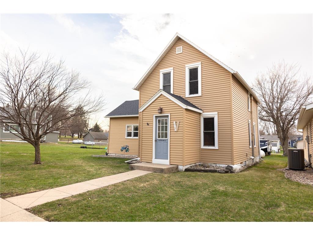 405 Nevada Avenue Adrian MN 56110 7047881 image5