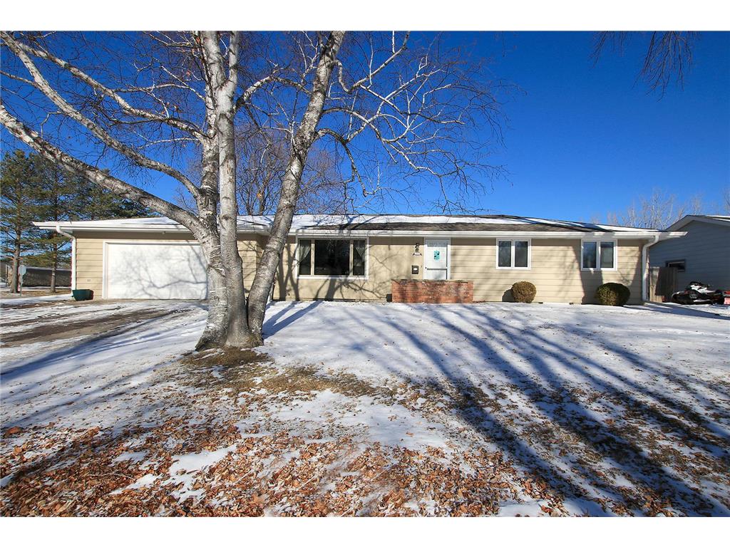 405 Northwoods Avenue NE, Hutchinson, MN, 55350 MLS 6307695 Edina