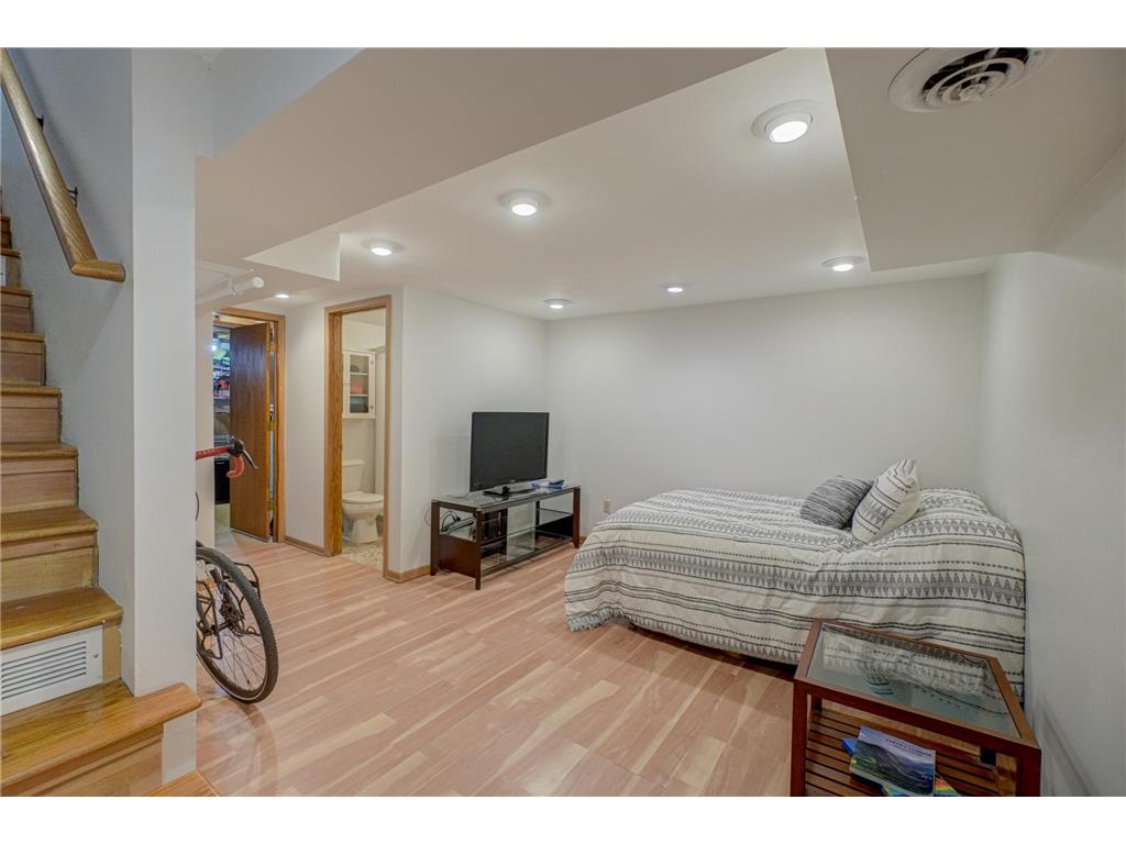 405 Robert Street S Saint Paul MN 55107 6810977 image23