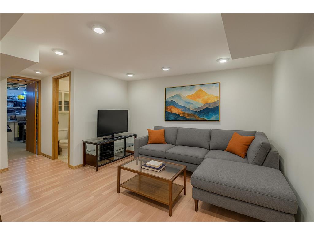 405 Robert Street S Saint Paul MN 55107 6810977 image24