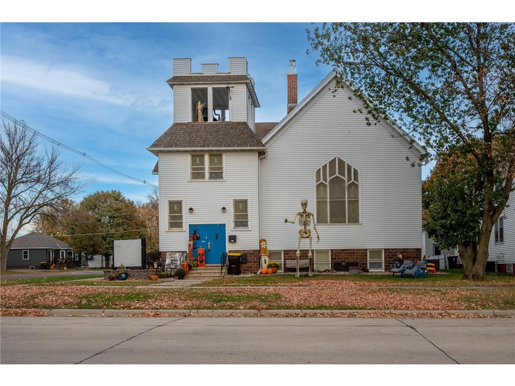 405 S Broadway, Wells, MN, 56097 MLS 6352030 Edina Realty