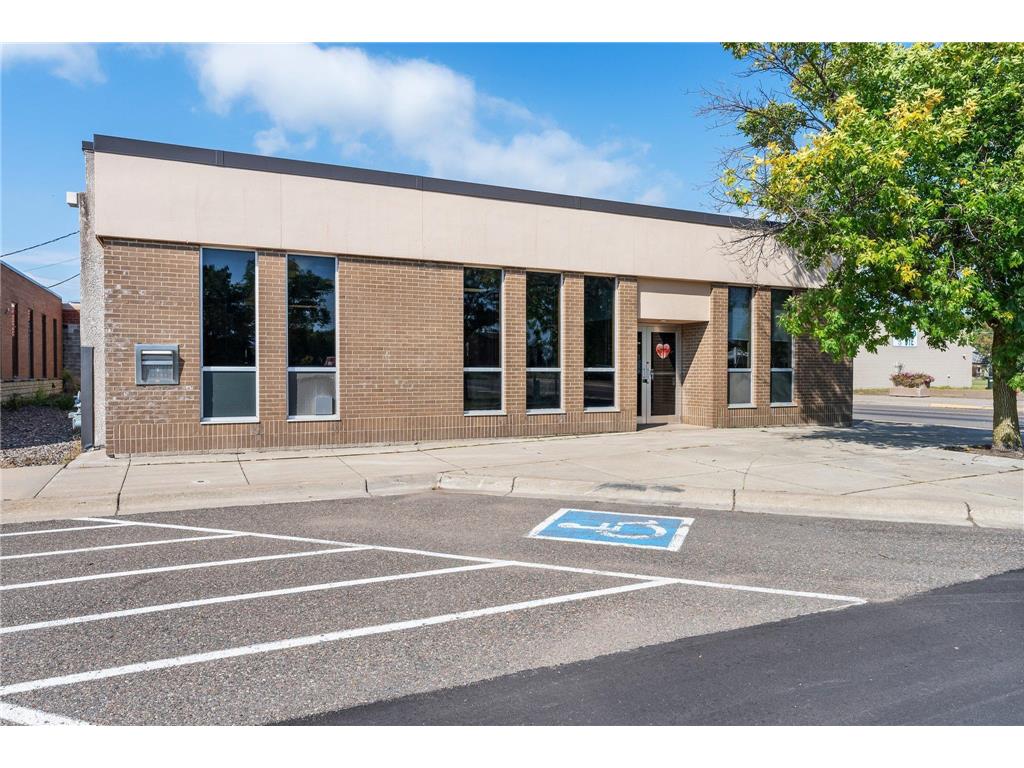 405 S Dana Avenue Rush City MN 55069 6601187 image1