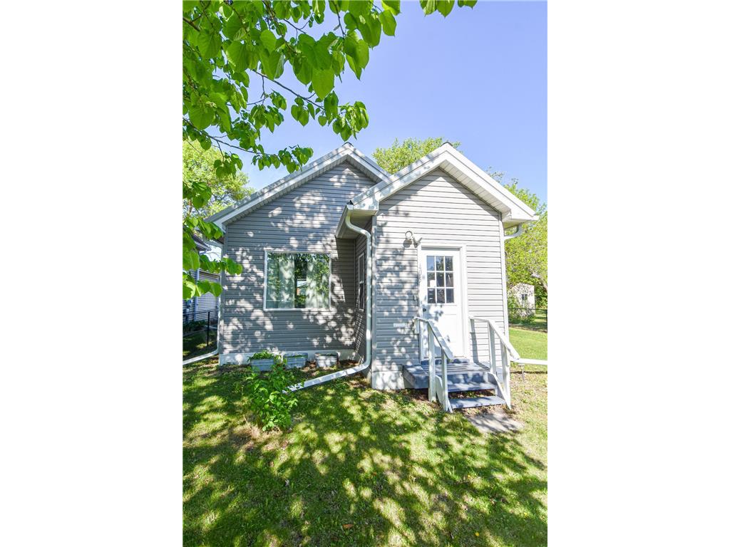 405 State Avenue N Thief River Falls MN 56701 6699110 image1