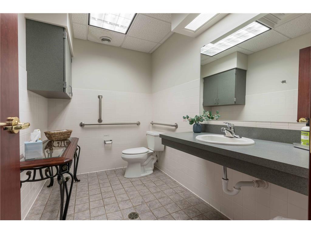 405 W Lincoln Avenue Fergus Falls MN 56537 7069582 image33