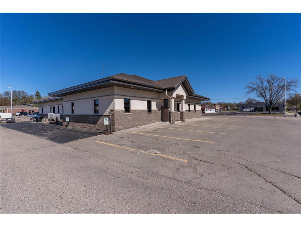 405 W Lincoln Avenue Fergus Falls MN 56537 7069582 image5