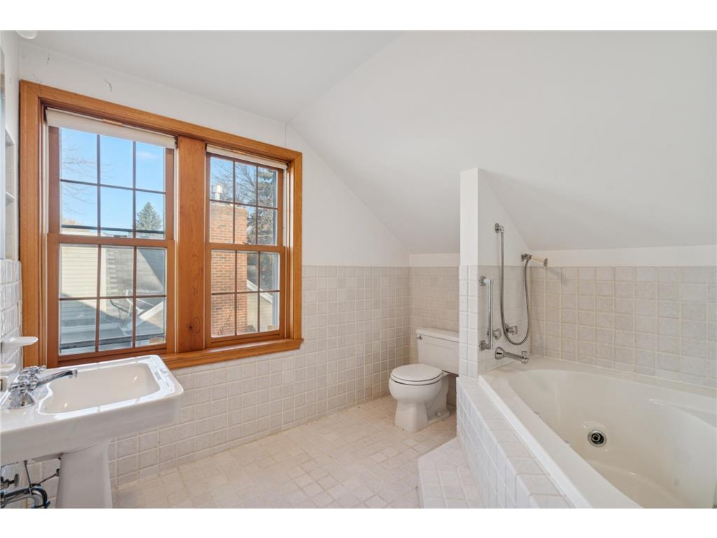 4050 Wooddale Avenue S Saint Louis Park MN 55416 6814469 image14