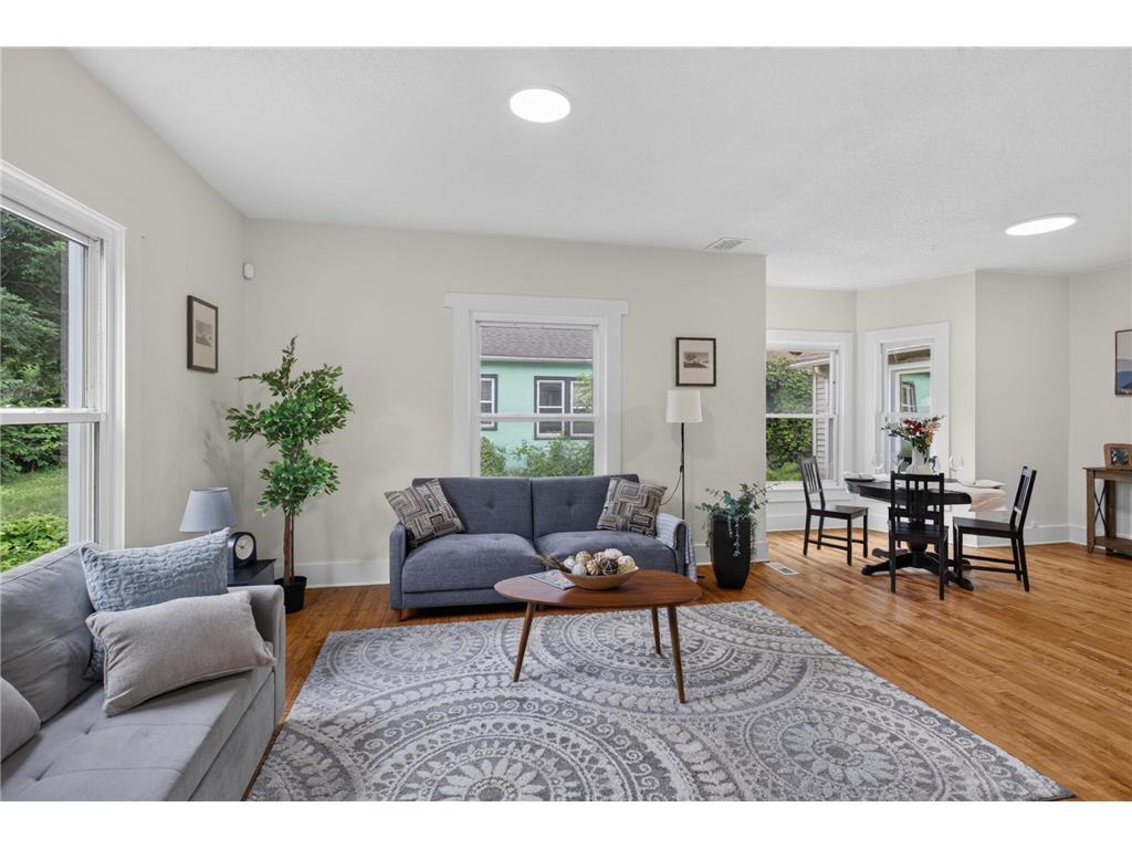 4051 Bryant Avenue N Minneapolis MN 55412 7102428 image1