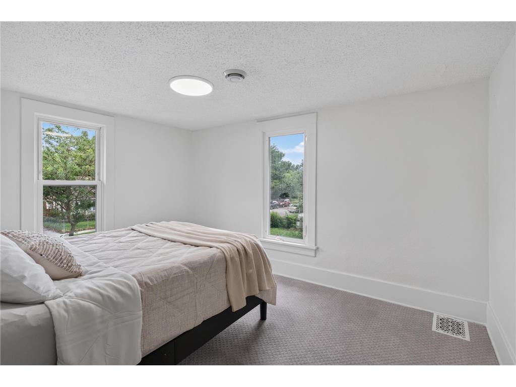4051 Bryant Avenue N Minneapolis MN 55412 7102428 image9