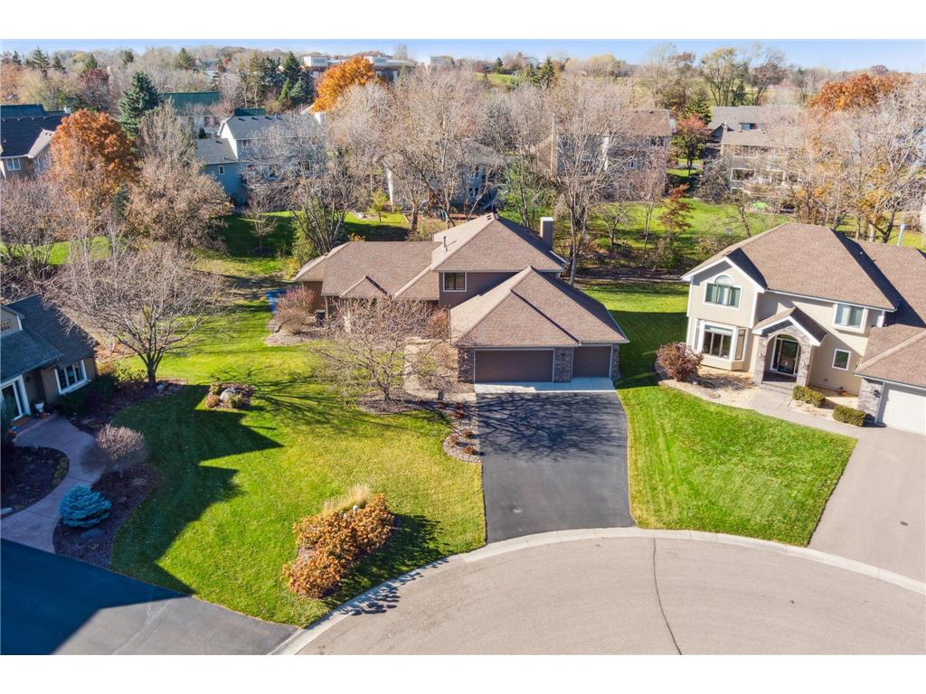4055 Deerwood Place Eagan MN 55122 6467675 image1