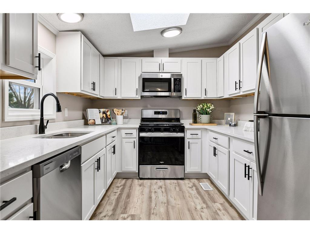 4056 Eaken Avenue SE Rockford Twp MN 55328 7044054 image2