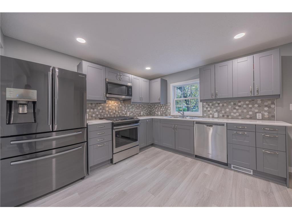 406 11th Street N Kerkhoven MN 56252 6803790 image1