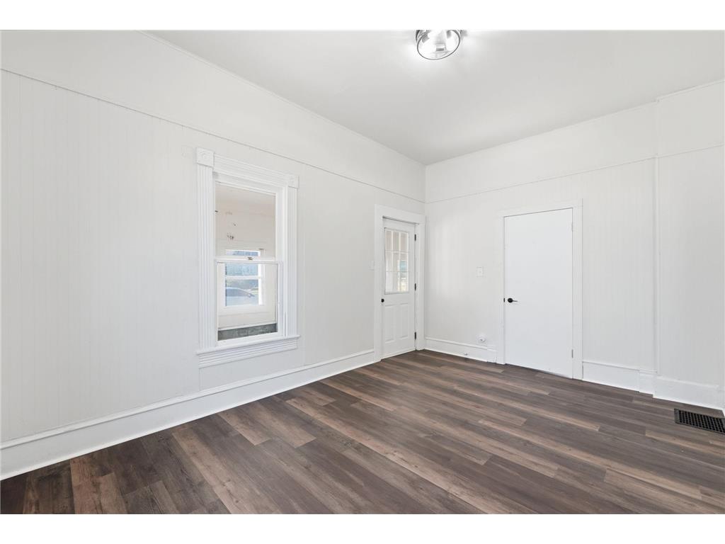 406 12th Street S Benson MN 56215 7095162 image12