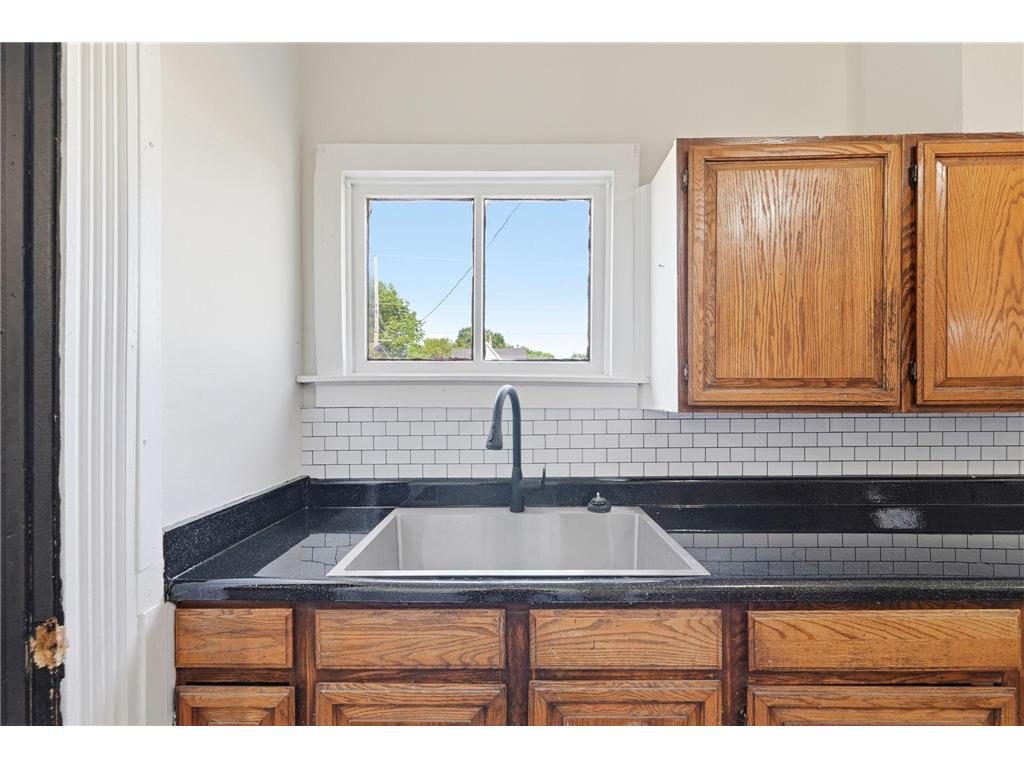 406 12th Street S Benson MN 56215 7095162 image20