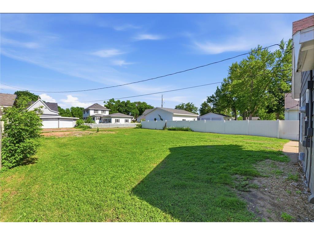 406 12th Street S Benson MN 56215 7095162 image5