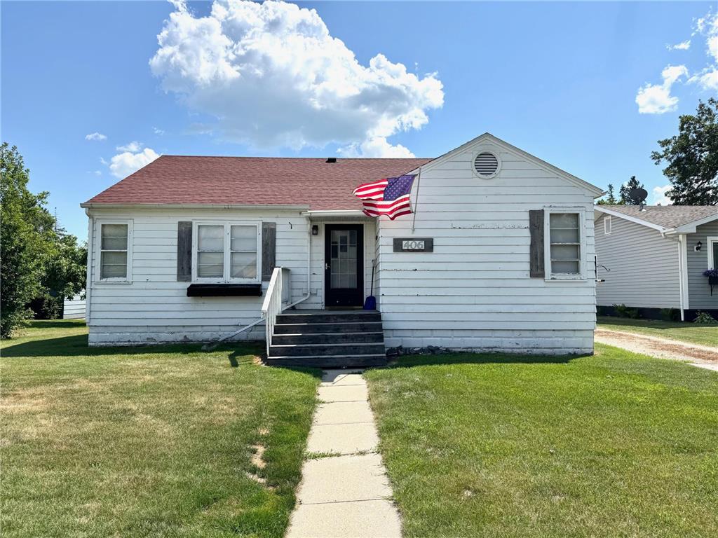 406 3rd Street NE Roseau MN 56751 7063722 image1