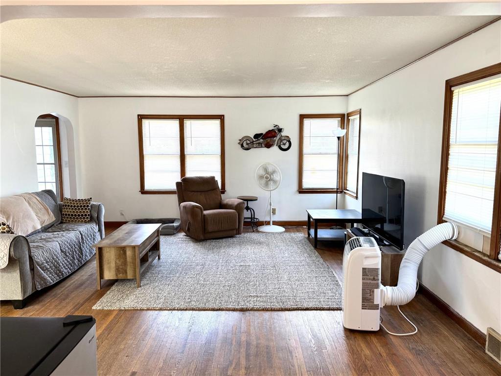 406 3rd Street NE Roseau MN 56751 7063722 image4