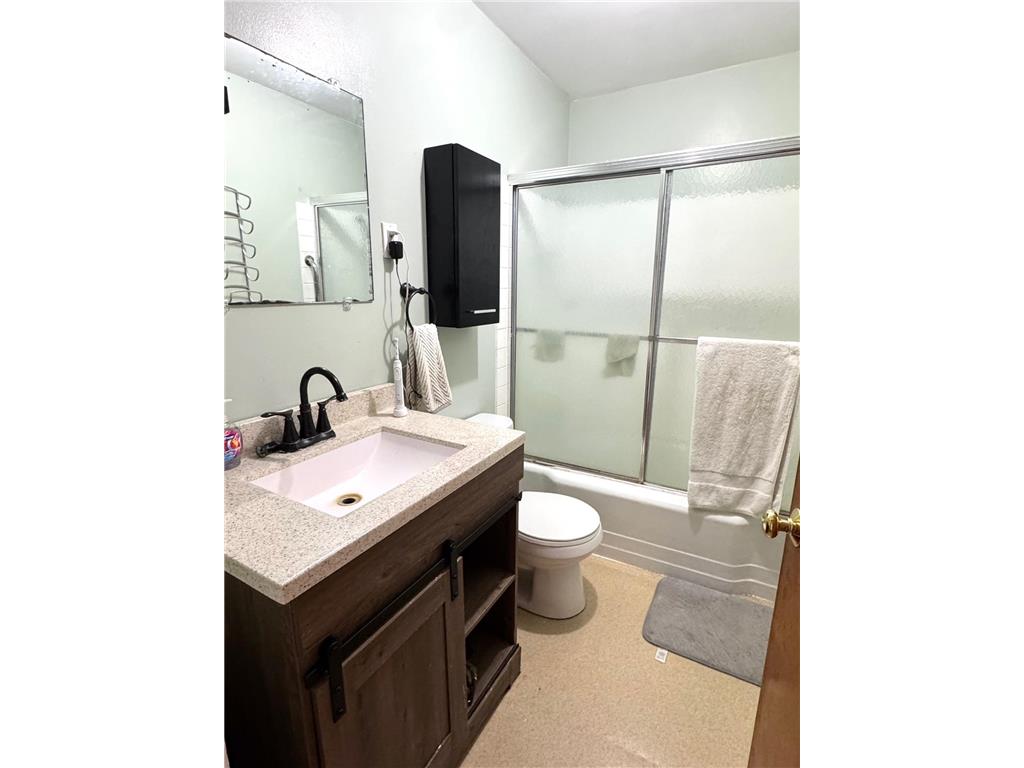 406 3rd Street NE Roseau MN 56751 7063722 image9