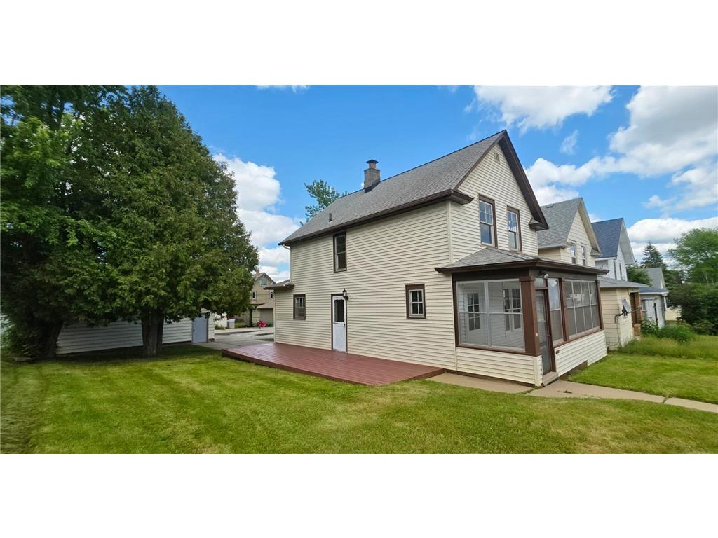 406 4th Street NW Chisholm MN 55719 7096944 image1