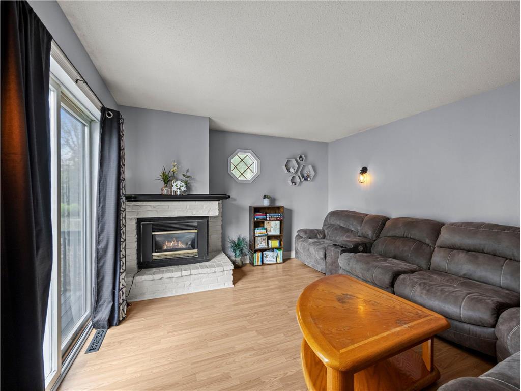 406 5th Street NW Montgomery MN 56069 6748250 image3