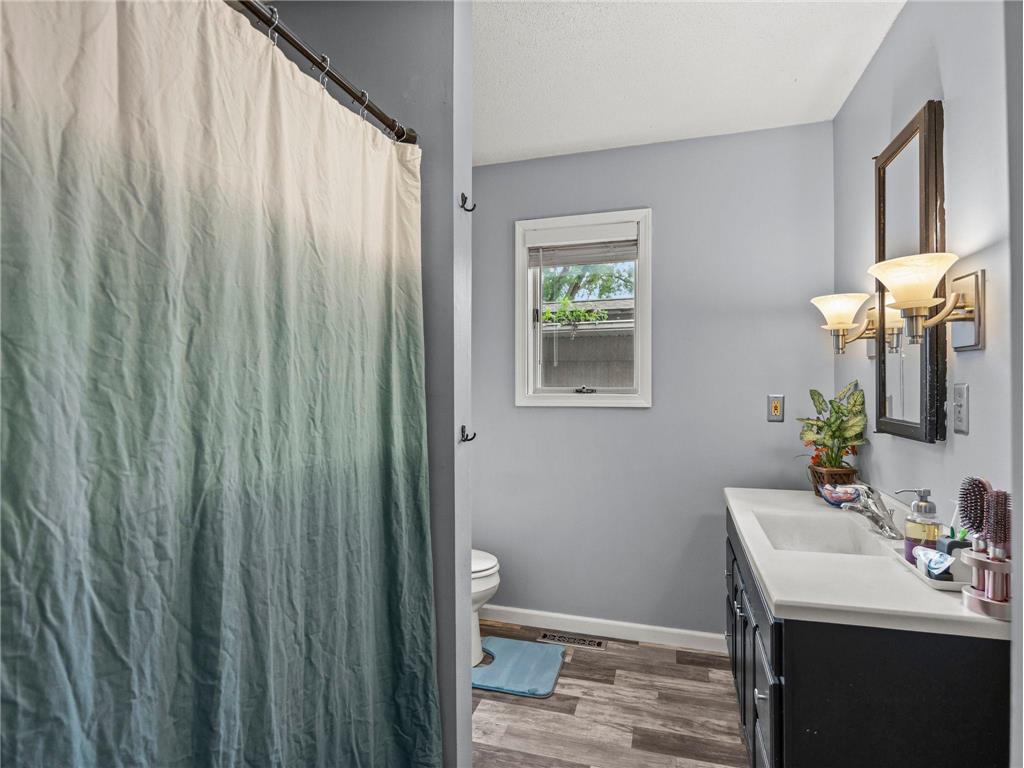 406 5th Street NW Montgomery MN 56069 6748250 image30