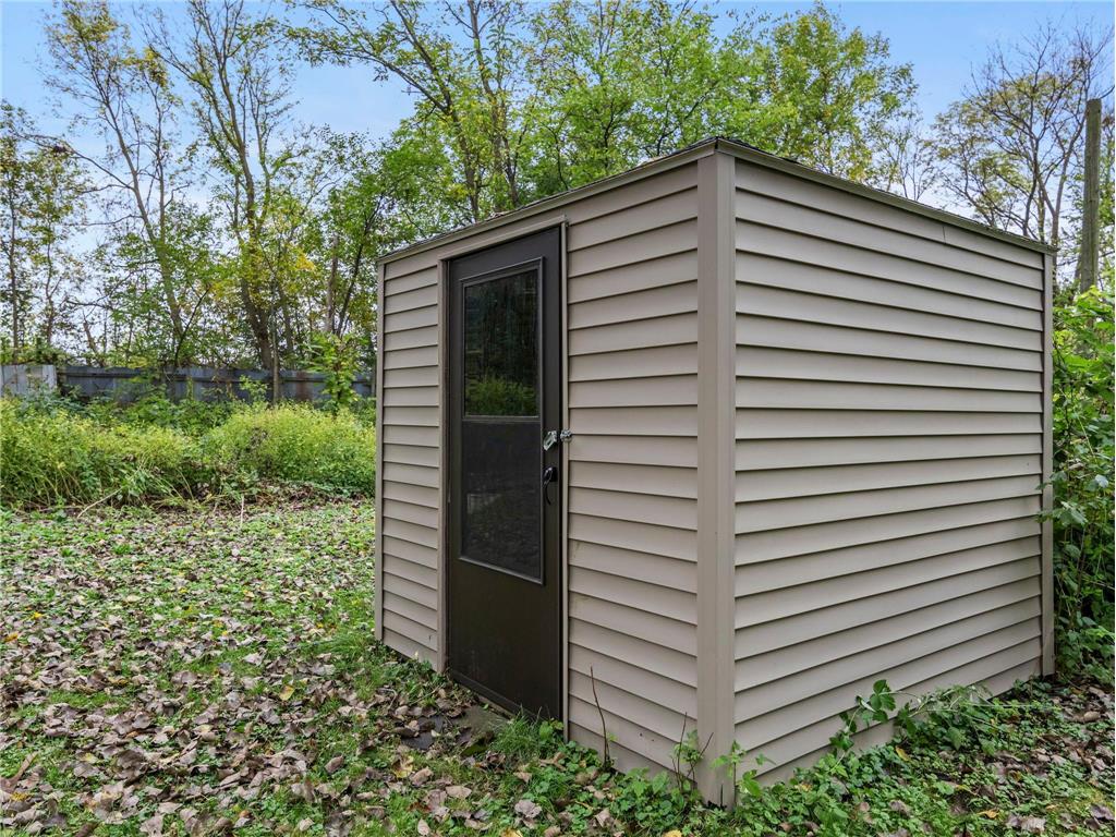 406 5th Street NW Montgomery MN 56069 6748250 image43