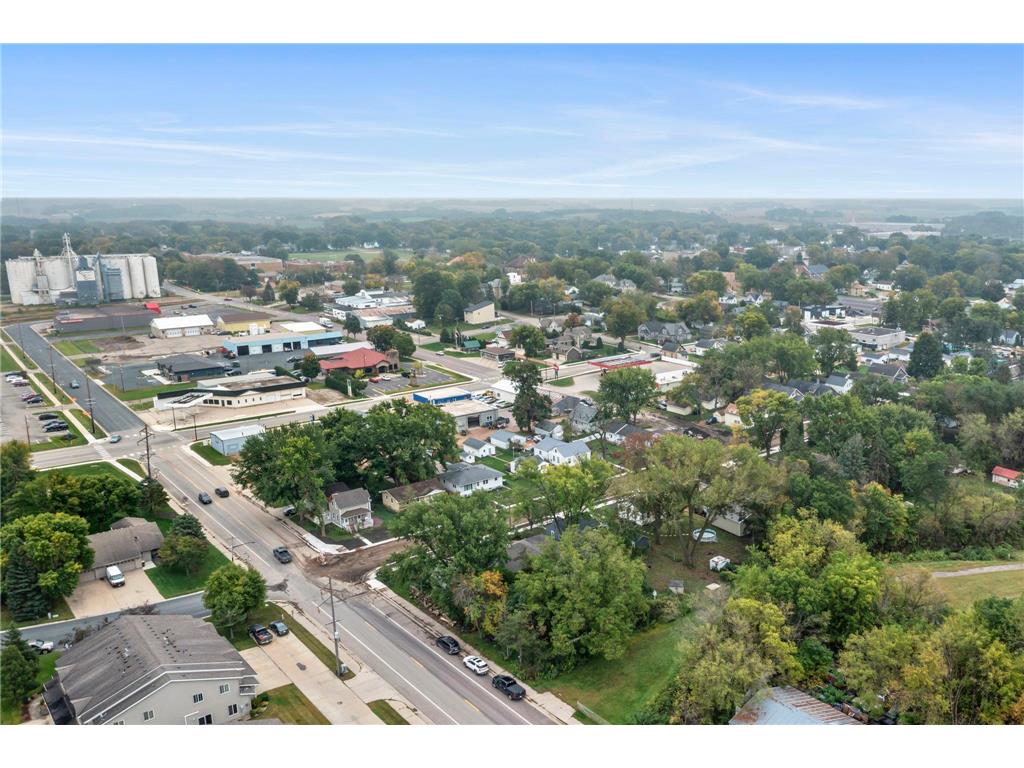 406 5th Street NW Montgomery MN 56069 7004493 image46