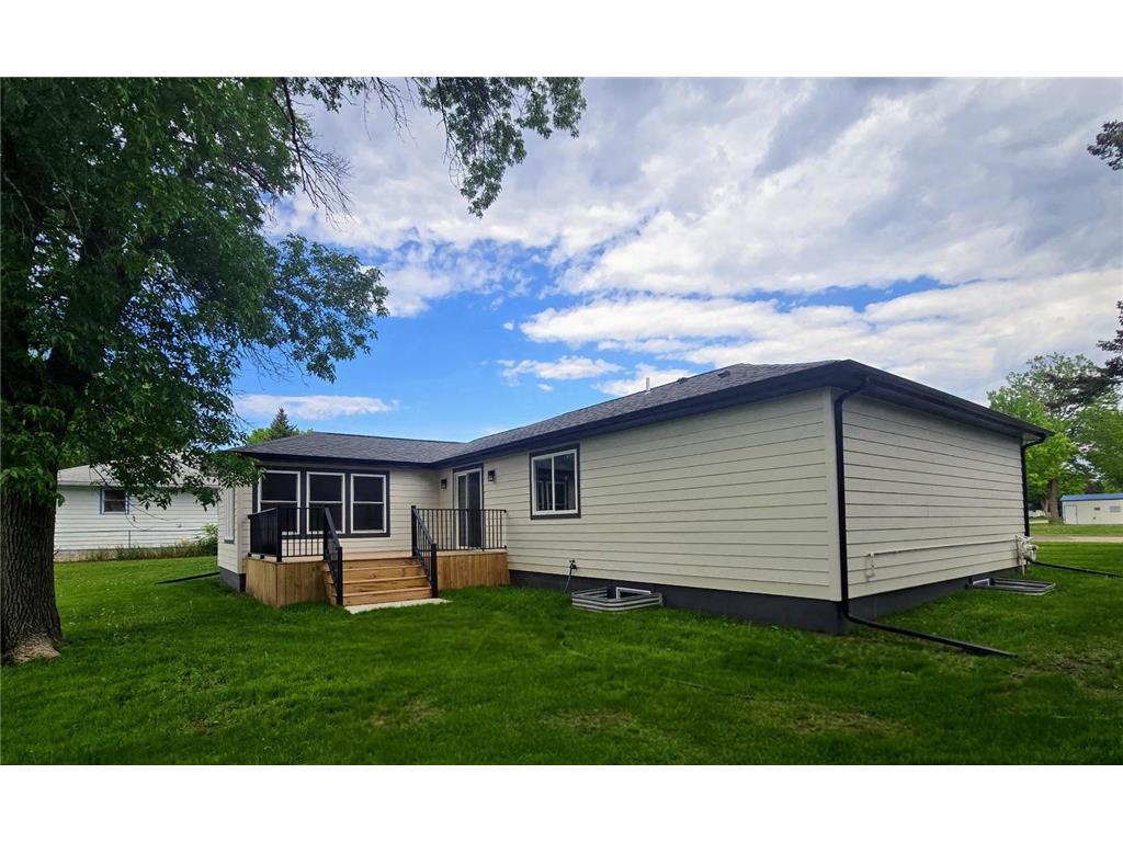 406 8th Avenue SW Pipestone MN 56164 7031771 image55