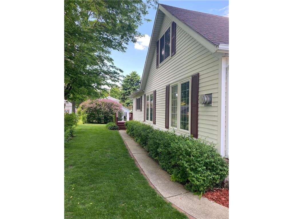 406 9th Street N Kerkhoven MN 56252 7088936 image32