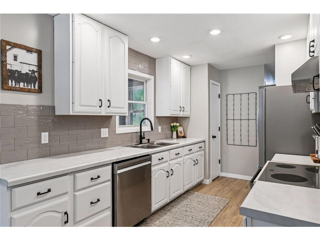 406 Adams Drive W Norwood Young America MN 55397 6760993 image5