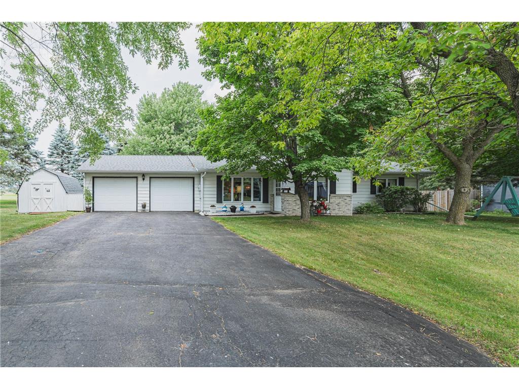 406 Circle Drive Braham MN 55006 6391182 image1