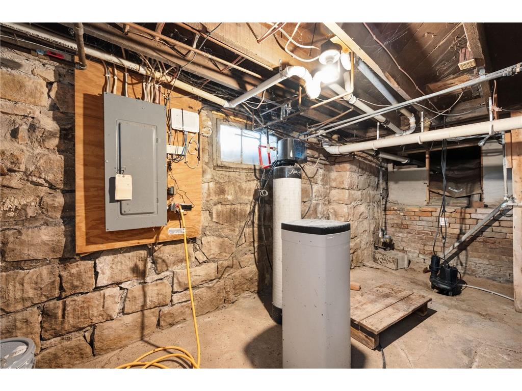 406 E Ciro Street Truman MN 56088 7003550 image24