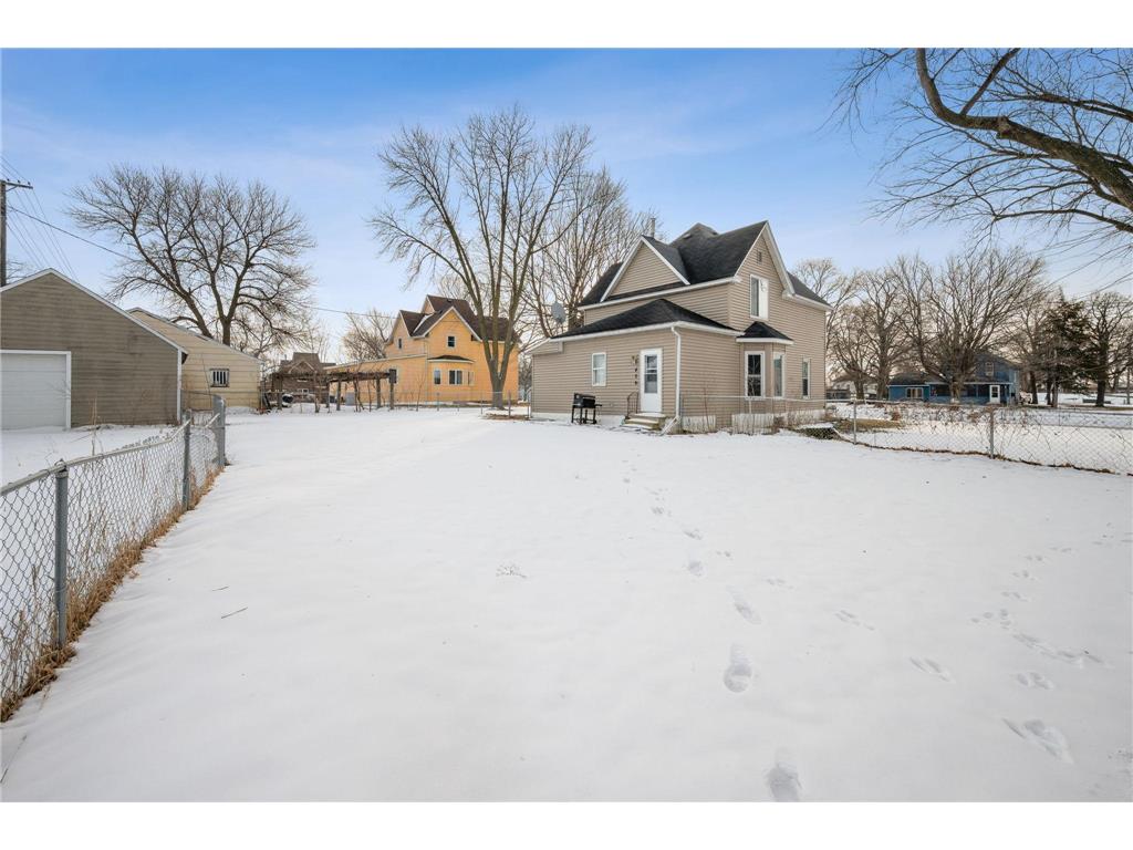 406 E Ciro Street Truman MN 56088 7003550 image29
