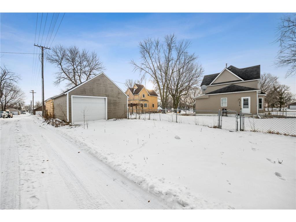 406 E Ciro Street Truman MN 56088 7003550 image31