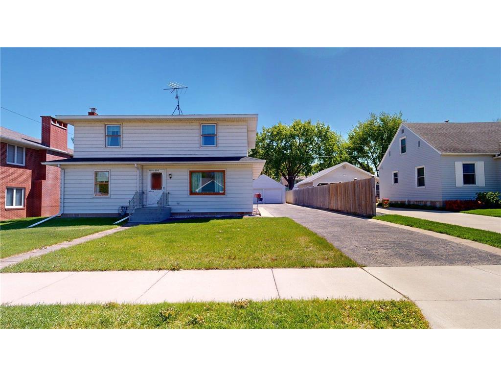 406 Giles Place Albert Lea MN 56007 7069670 image1