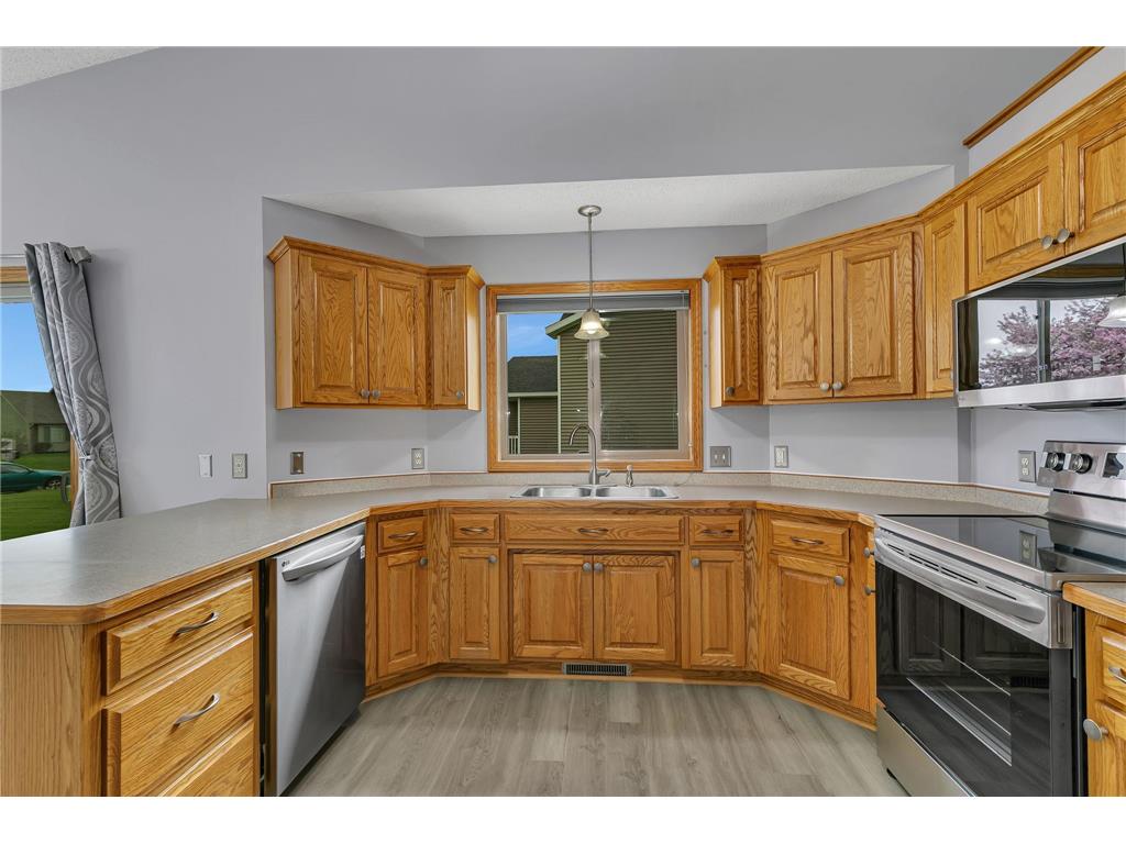 406 Jasmine Lane Saint Joseph MN 56374 7078641 image3