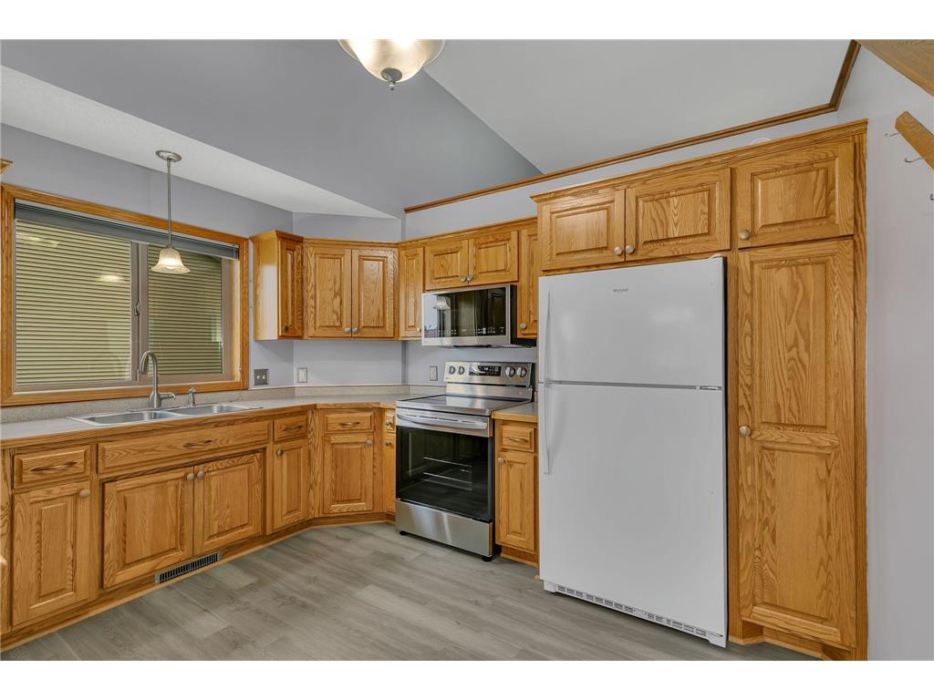 406 Jasmine Lane Saint Joseph MN 56374 7078641 image4