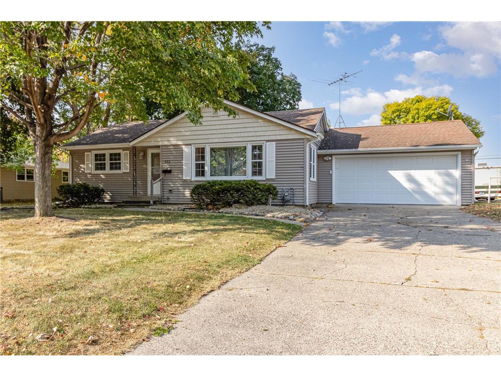 406 Lincoln Avenue N New Prague MN 56071 6584832 image1