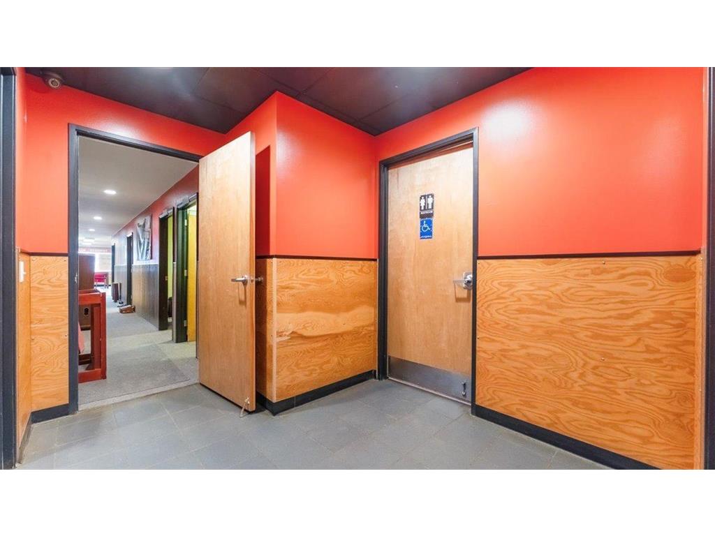 406 Main Street E Menomonie WI 54751 6826095 image20