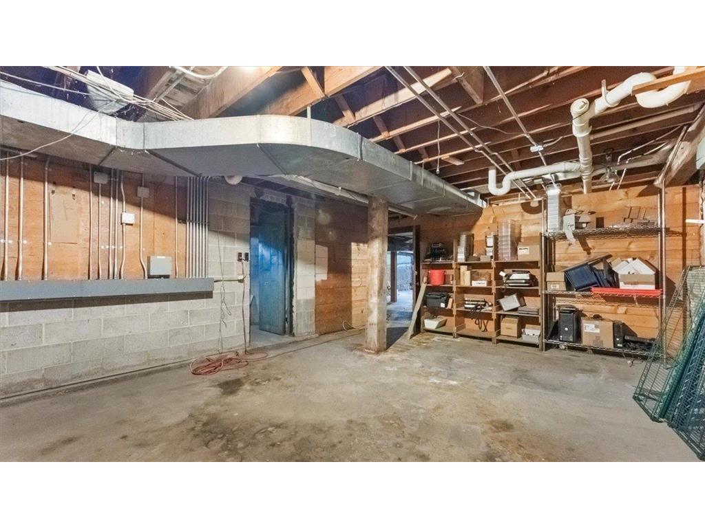 406 Main Street E Menomonie WI 54751 6826095 image23